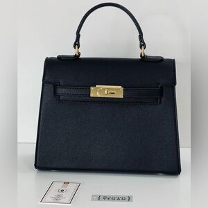 GC Design Kelly Style The Statement
Vegan Black Gold Bag